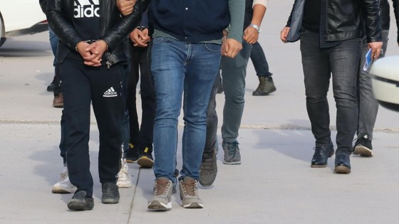 Bursa'da uyuşturucu operasyonu: 60 şüpheli yakalandı