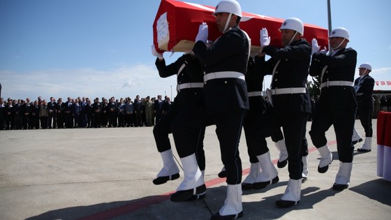 Tel Abyad'da şehit olan polisler için tören