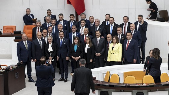 28. Dönem milletvekilleri yemin etti