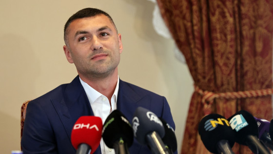 Burak Yılmaz, futbolu bıraktığını açıkladı
