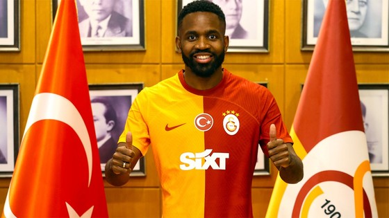 Galatasaray imzayı attırdı