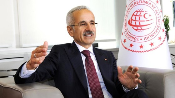 Bakan Uraloğlu: Limanlarımız yeşil dönüşümde öncü rol oynayacak