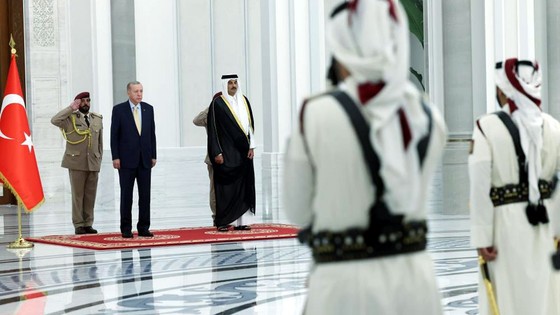 Cumhurbaşkanı Erdoğan, Al Thani ile görüştü
