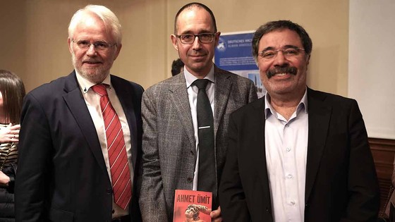Romanları Ahmet Ümit’e “arkeolog” beratı getirdi