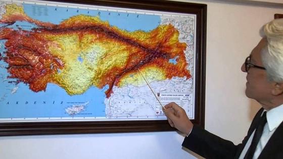 Uzmanından canlı yayında 4 il için deprem uyarısı