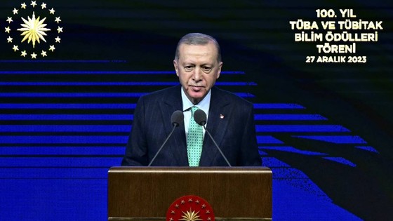 Erdoğan'dan yurt dışındaki akademisyenlere çağrı