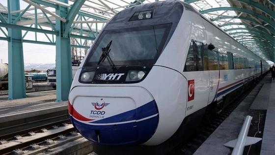 Bakan Uraloğlu hızlı tren için tarih verdi