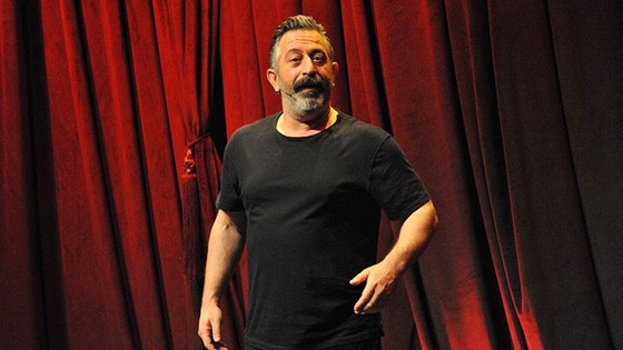 Enflasyon, Cem Yılmaz'ı nasıl zengin etti? İzleyici kitlesinin alım gücü 30 yılda eridi!