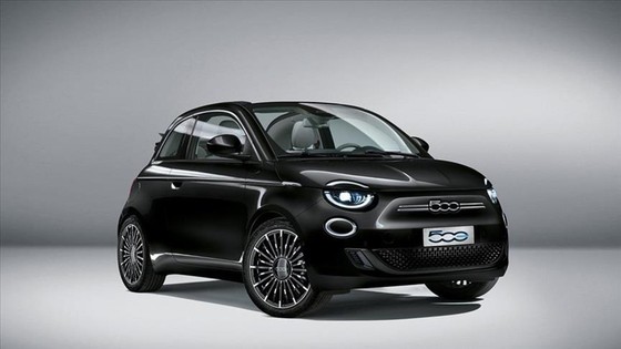 Fiat 500e, elektrikli otomobil segmentinde liderliğini korudu