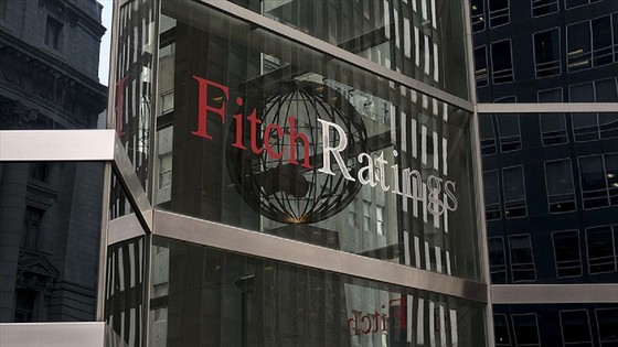 Fitch, İrlanda'nın kredi notunu yükseltti