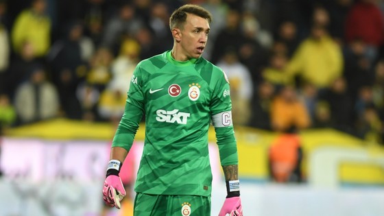 Muslera Galatasaray’a resmen veda etti: Son maçım olacak
