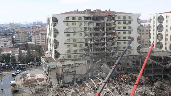Depremde 89 kişi ölmüştü: Galeria Sitesi davasında karar