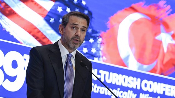 Bakan Bayraktar'dan LNG işbirliğine ilişkin açıklamalar