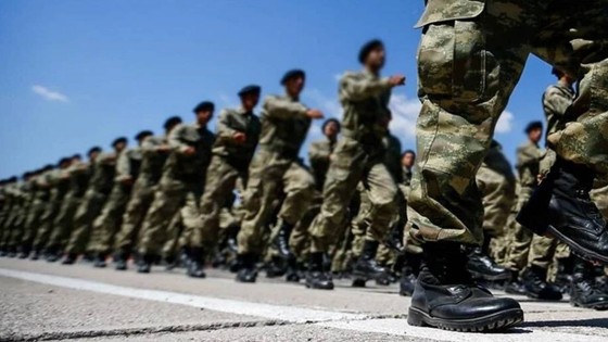 Zorunlu askerlik kalkacak mı? Bakan Güler'den açıklama