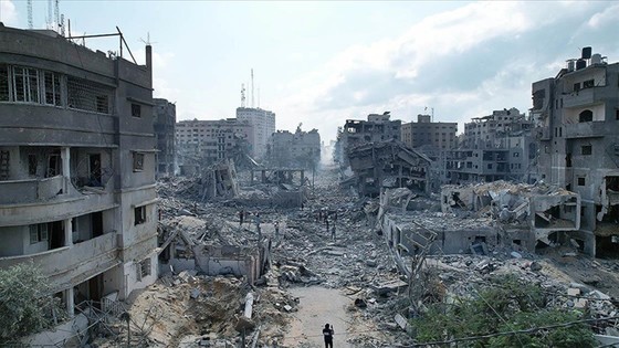 İsrail'in Gazze'ye yönelik gece boyu süren saldırılarında en az 29 kişi hayatını kaybetti