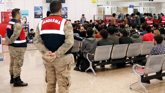Düzensiz göçle mücadele sürüyor