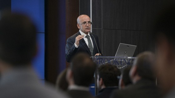 Azalan cari açık ekonomik istikrarın güçlenmesine katkı sağlıyor