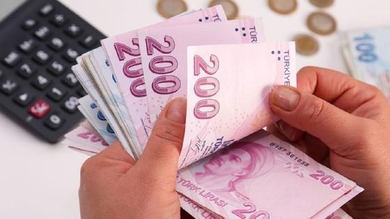 Açlık sınırı 22 bin lirayı geçti
