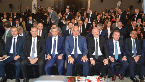 Turizmde üçüncü çeyrekte 46,9 milyar dolar gelir sağlandı