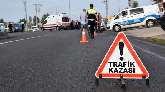 Balıkesir'de zincirleme kaza: 3 ölü, 6 yaralı