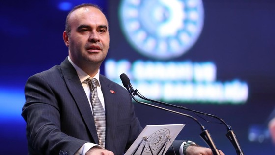 Otomotiv sektöründe yatırımcılarla görüşmelerimiz hız kesmeyecek