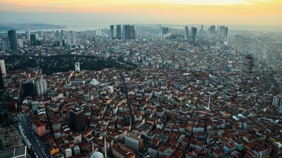 "100 binden fazla evsiz var, 3 kişiden 1’i kötü konutta yaşıyor"