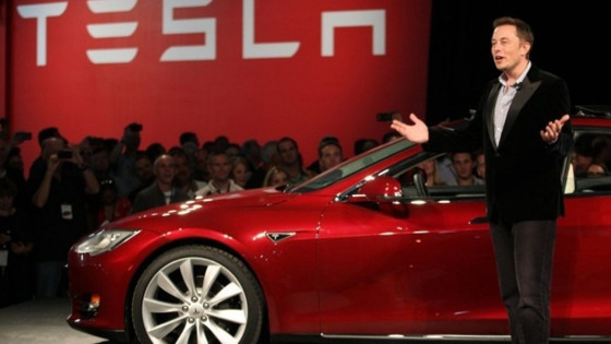Elon Musk'ın siyasi hamleleri Tesla'yı protestoların hedefine taşıdı: Teslimatlar düştü
