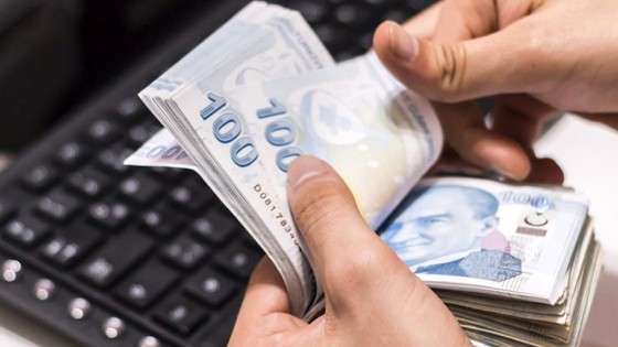 Parasal sıkılaşma tam gaz