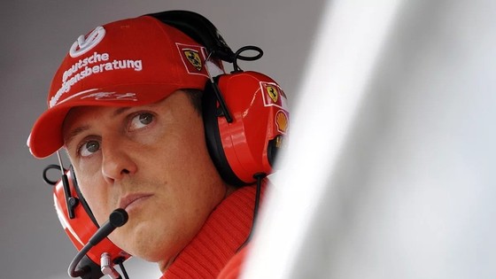 12 yıldır komada olan efsane F1 pilotu Schumacher elini hareket ettirdi!