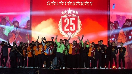 Galatasaray'ın şampiyonluk kutlamasına katılım sayısı açıklandı