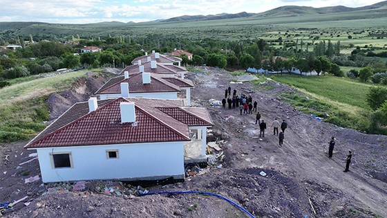 Depremlerden etkilenen Arguvan'da afet konutları yükseliyor