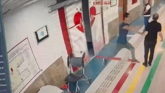 Şanlıurfa'da doktor ve güvenliğe bıçaklı saldırı: İşte o anlar...