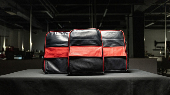 THY Teknik uçak koltuklarını öğrenci çantasına dönüştürdü