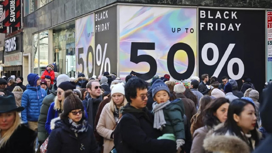 ABD’de ‘Black Friday’ çöktü, Türkiye’de indirimleri enflasyon vurdu
