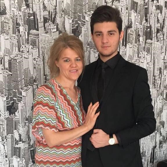 İzmir'de evlat vahşeti: Anne ve babasını &ouml;ld&uuml;rd&uuml;! Cansız bedenleri 13 yaşındaki kardeşi buldu - Resim : 4