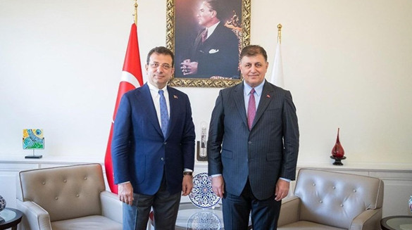 Cemil Tugay'dan cumhurbaşkanı adayı &ouml;nerisi: Gittiği her ortamda bunu g&ouml;r&uuml;yoruz - Resim : 1