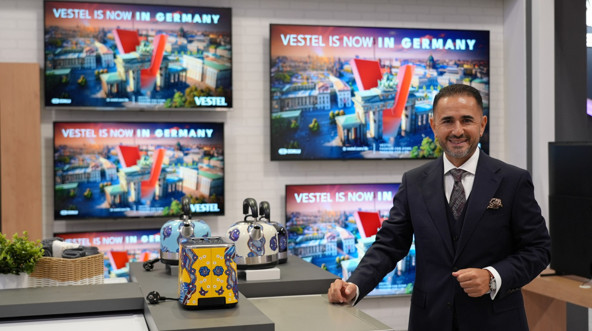 100 yaşındaki fuarda AI şovu - Resim : 1