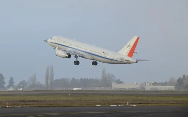 A320 ATRA test uçağı Eurofighter’ın burnuyla uçtu - Resim : 1