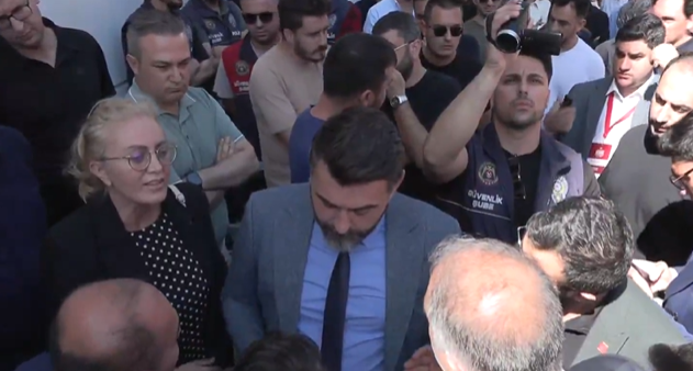 CHP Olağanüstü İstanbul İl Kongresi’nde tek aday olan Özgür Çelik, yeniden CHP İstanbul İl Başkanı seçildi - Resim : 4