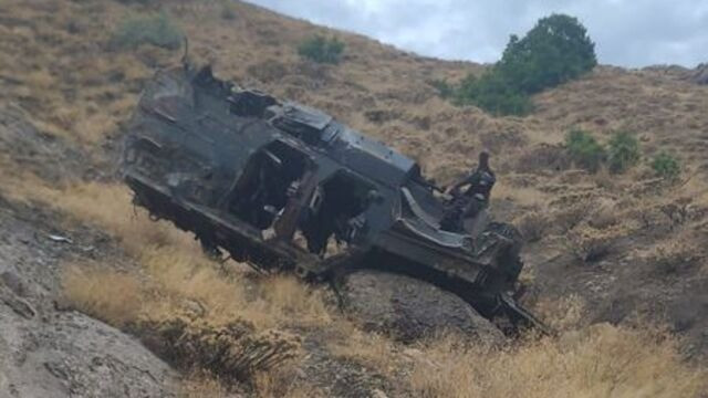 Tunceli'de askeri araç kaza yaptı: Şehitler var - Resim : 1