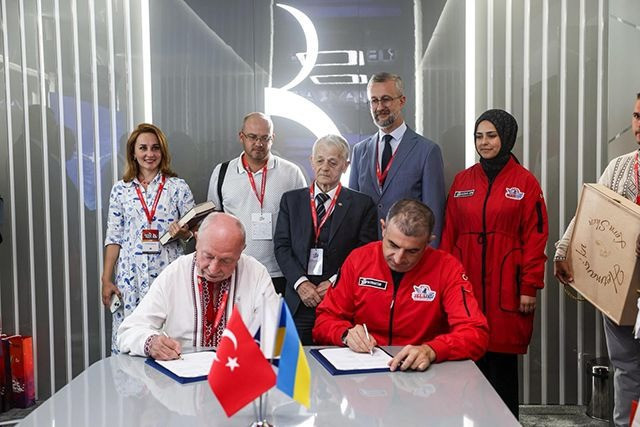 BAYKAR ve T3 Vakfı, Ukraynalı gençler için bilim ortaklığı yaptı - Resim : 1