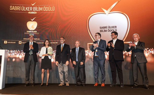 Sabri Ülker Bilim Ödülü embriyo üzerine çalışan Dr. Karslıoğlu’nun oldu - Resim : 1