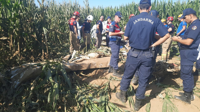 İzmir'de eğitim uçağı düştü: Pilot hayatını kaybetti - Resim : 3