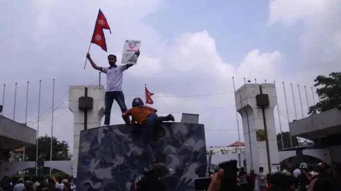 Why did Generation Z take to the streets in Nepal and how did they overthrow the prime minister? - Image : 2