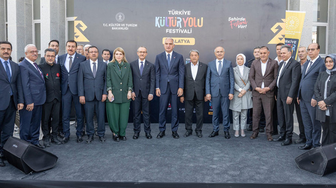 Çok zor bir sene ama turizmde yine de 64 milyar doları yakalarız - Resim : 1