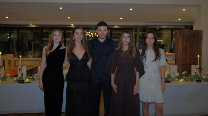 Londra’da Cumhuriyet’in 102. yılı coşkusu: Türk Öğrenciler “Cumhuriyet Balosu”nda buluştu - Resim : 1