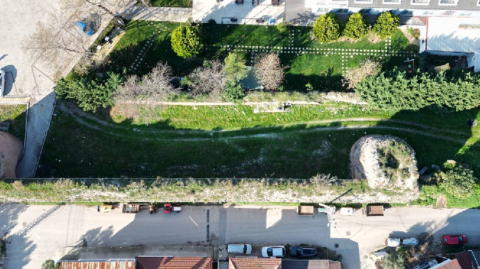 İznik’te tarihi surlar içindeki arsasını Papa’nın ziyaretinden bir gün sonra satışa çıkardı: İşte istenen ücret - Resim : 3