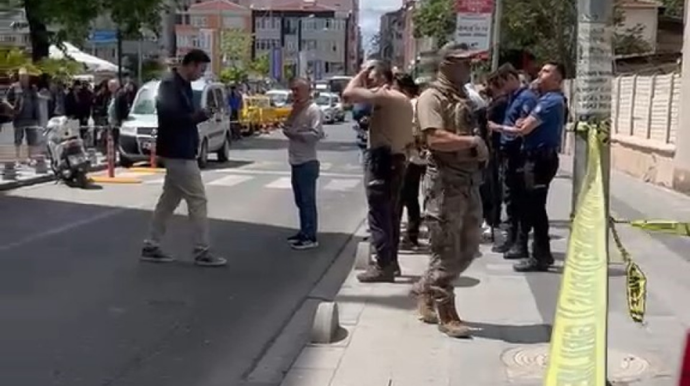 Tekirdağ'da bir iş merkezinde silahlı çatışma çıktı: 2 polis şehit oldu - Resim : 1