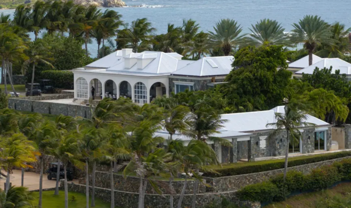 Epstein'ın kabus adasından ilk fotoğraflar ve görüntüler yayınlandı (Video) - Resim : 7