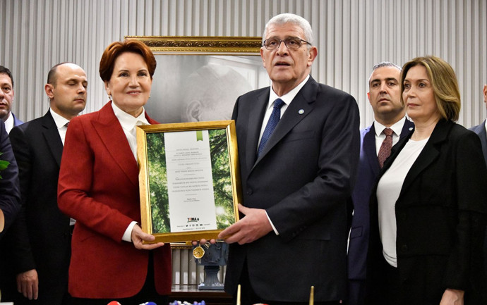 İYİ Parti, Zafer Partisi ve Anahtar Parti: Yeni "milliyetçi blok" mümkün mü? - Resim : 3